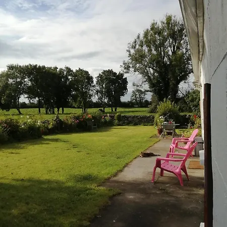 Quaint Secluded Close To Beautiful Kinvara 고트
