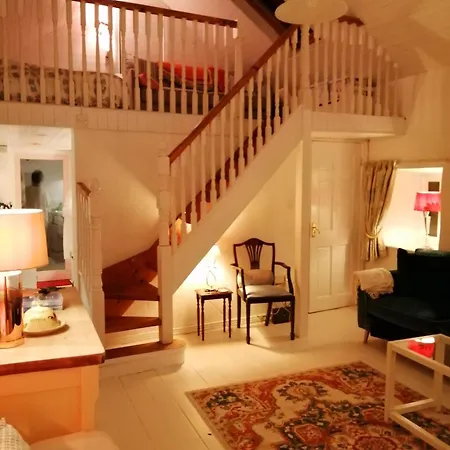 Quaint Secluded Close To Beautiful Kinvara